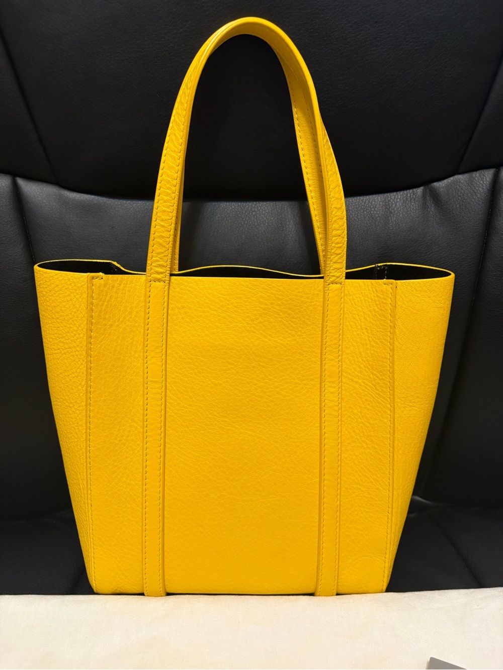 Balenciaga Yellow Leather handbag/tote full inclusion - Picture 6 of 8